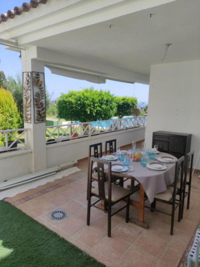 6 Guest Family Beach & Golf Stay